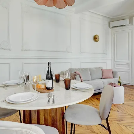509 Coq - Cozy Trocadero *
